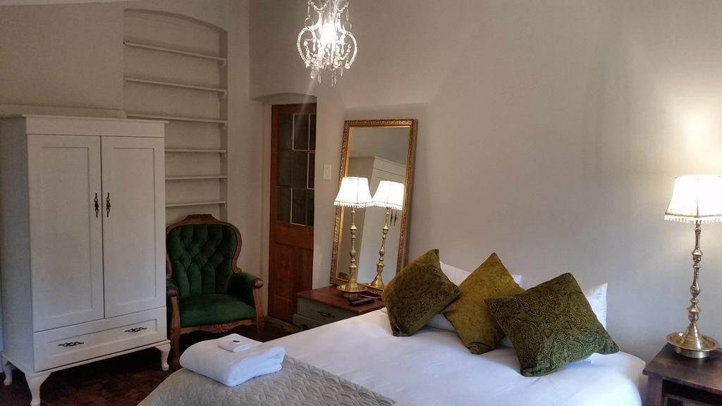 Bauhenia Guesthouse Potchefstroom Dış mekan fotoğraf