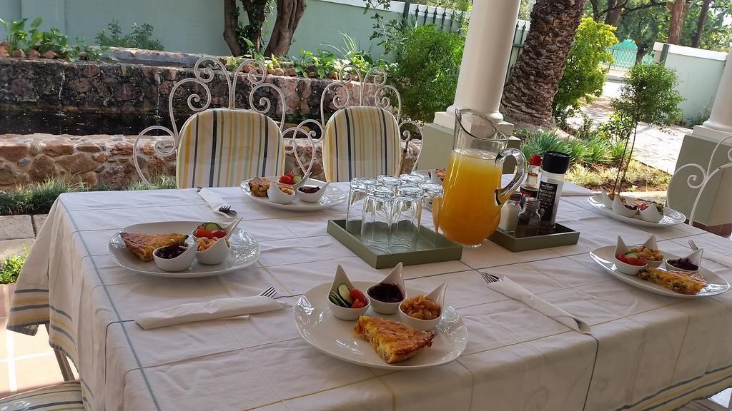 Bauhenia Guesthouse Potchefstroom Dış mekan fotoğraf